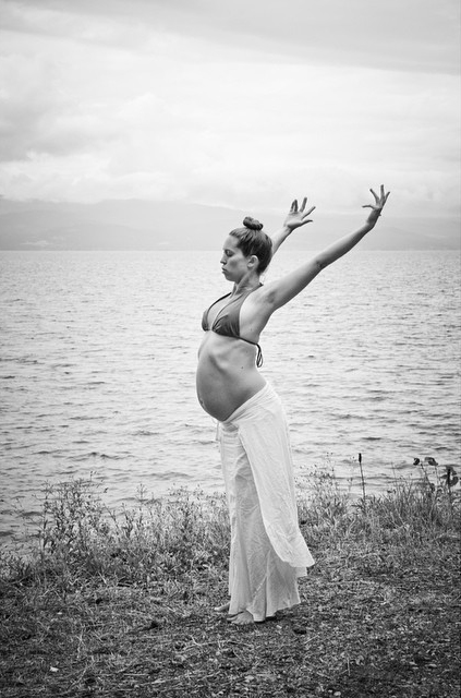 ©Leigh Aschoff - Pregnant Woman at the Ocean